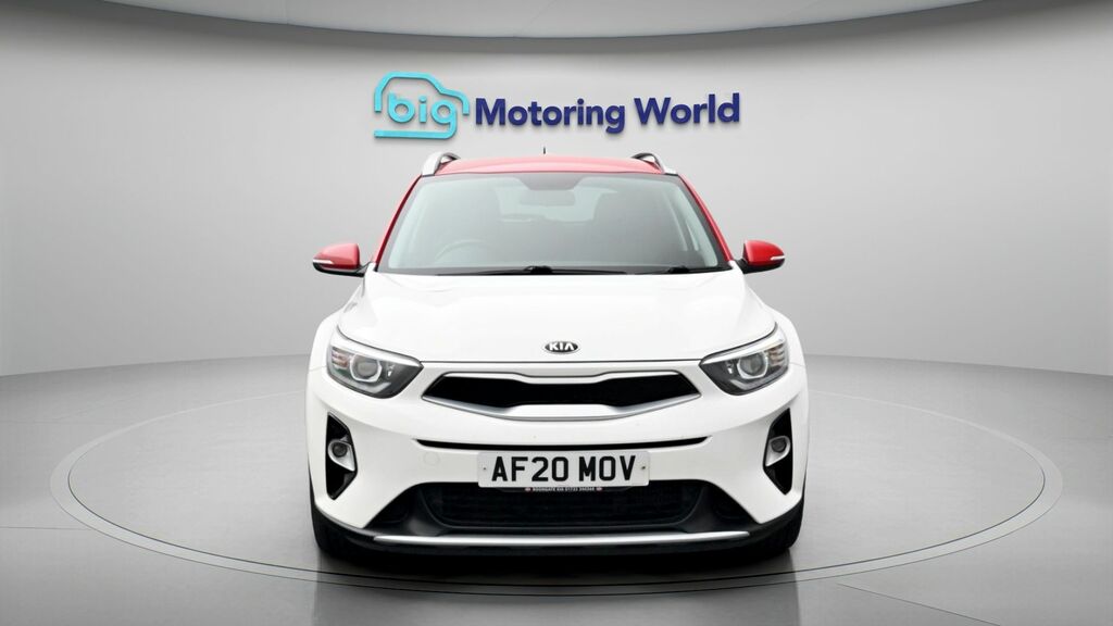 Kia Stonic Maxx White #2