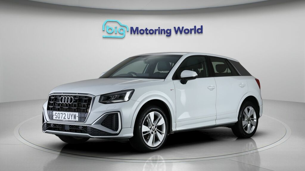 Audi Q2 S Line SO72UYW White #3