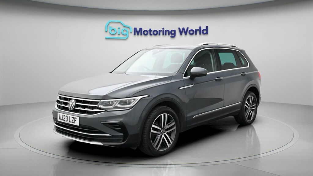 Volkswagen Tiguan Elegance AJ23LZF Grey #3