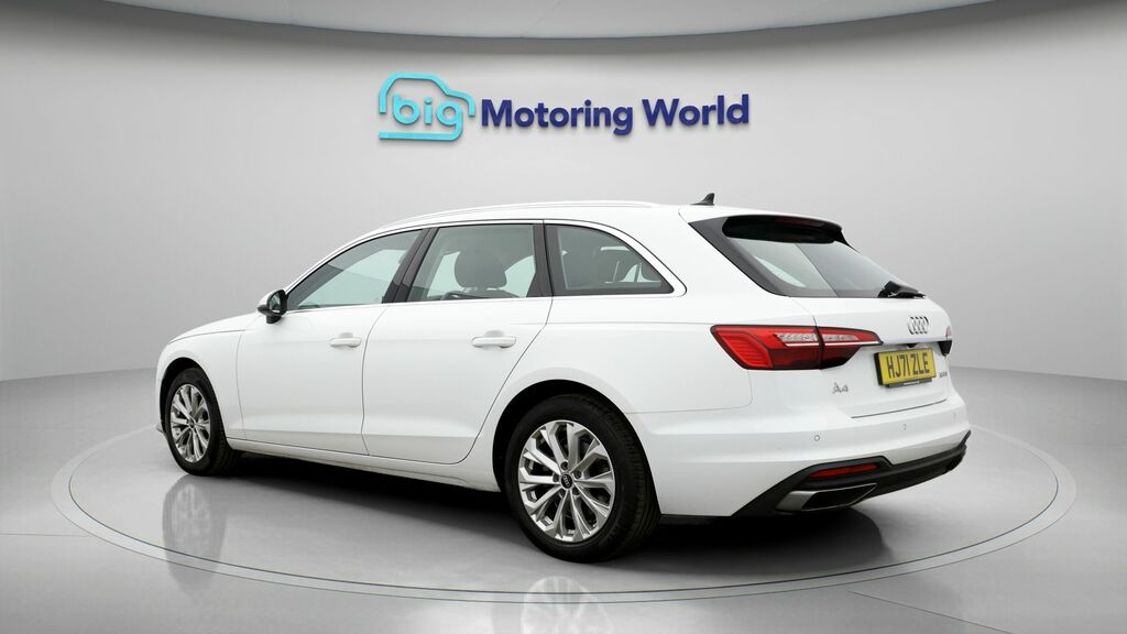 Audi A4 Avant Technik HJ71ZLE White #5
