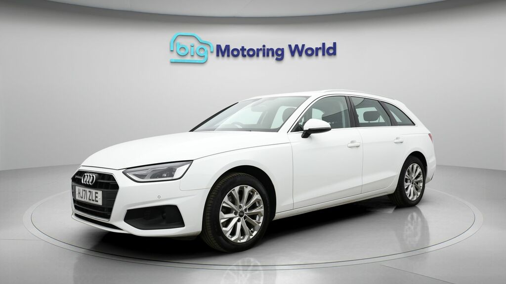 Audi A4 Avant Technik HJ71ZLE White #3