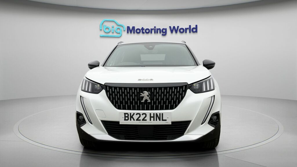 Peugeot 2008 Gt White #2