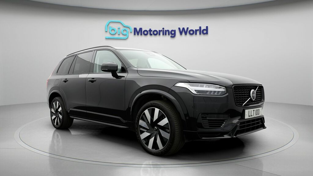 Volvo XC90 Plus Edition Black