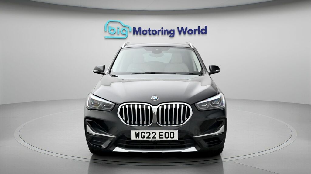 BMW X1 Xline Black #2