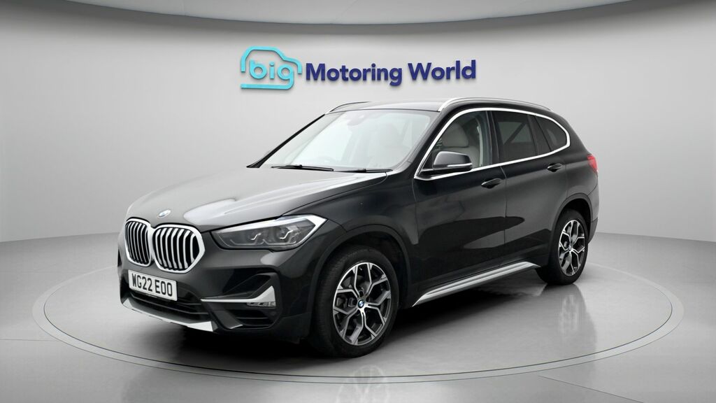 BMW X1 Xline Black #3