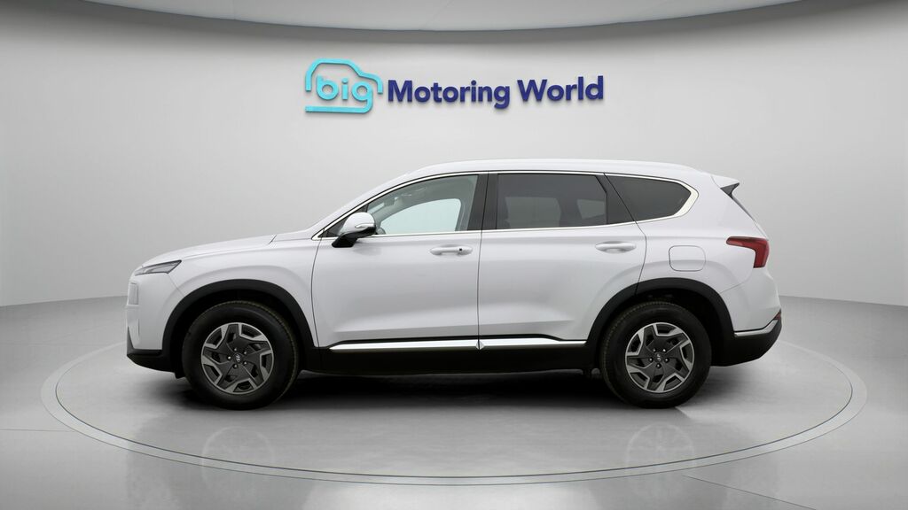 Hyundai Santa Fe Premium White #3