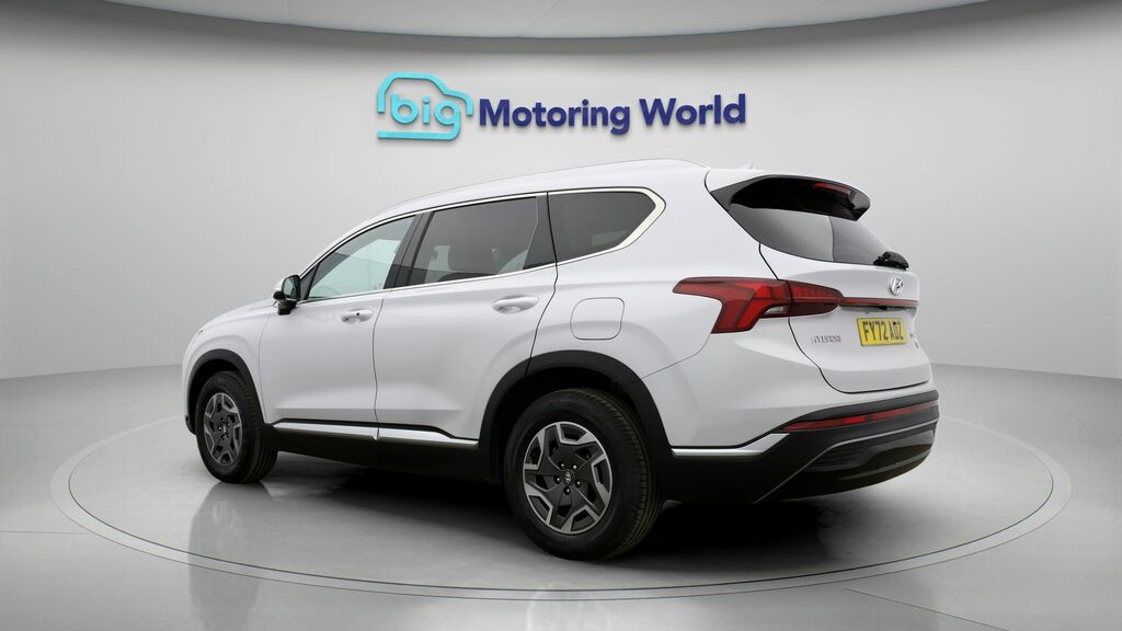 Hyundai Santa Fe Premium White #4