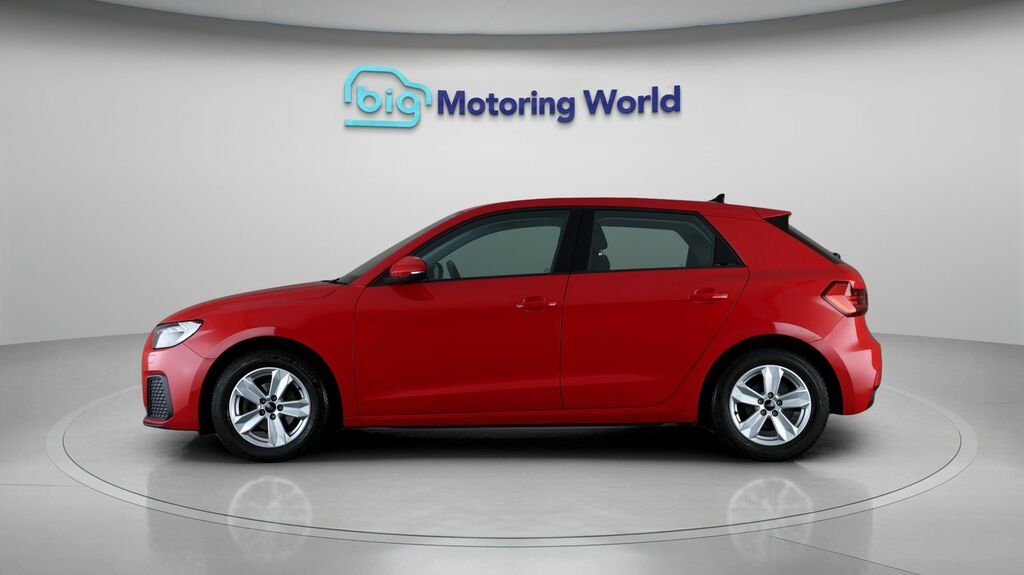 Audi A1 Technik Red #4