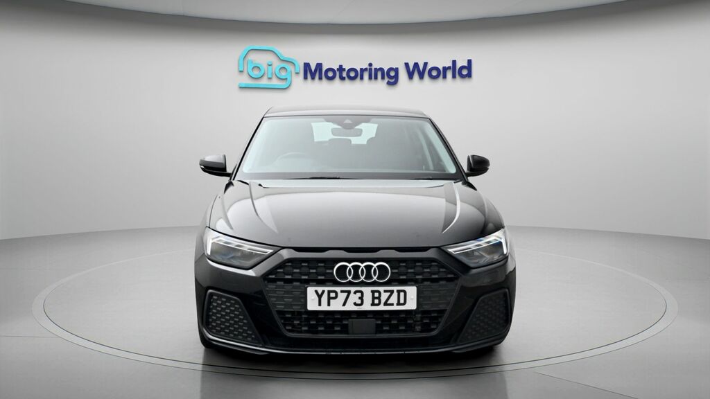 Audi A1 Technik Black #2