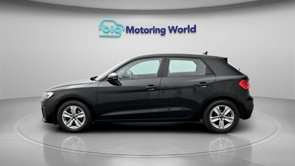 Audi A1 Technik YP73BVB Black #4