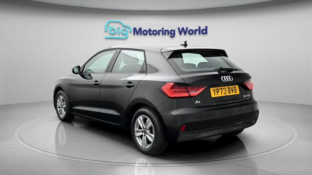 Audi A1 Technik YP73BVB Black #5