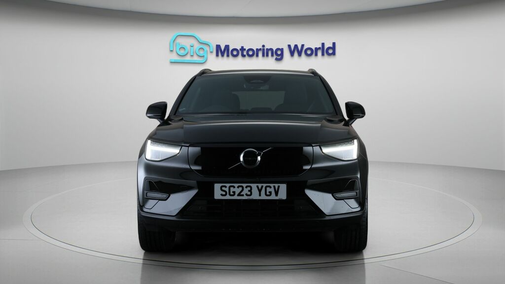 Volvo XC40 Core Black #2