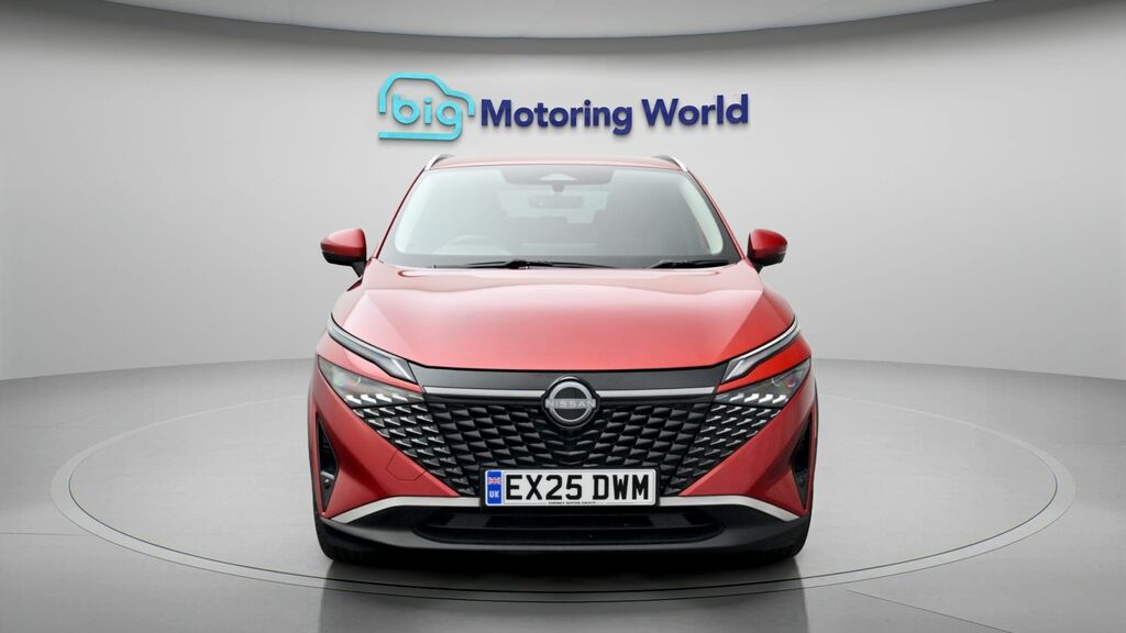 Nissan Qashqai N-connecta EX25DWM Red #2