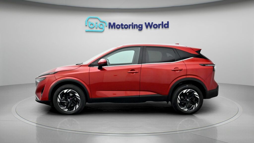Nissan Qashqai N-connecta EX25DWM Red #4
