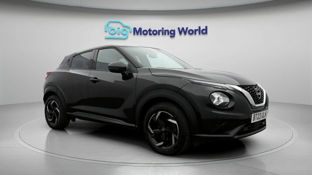 Nissan Juke N-connecta Black