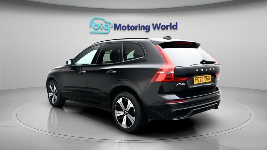 Volvo XC60 Plus Black #5