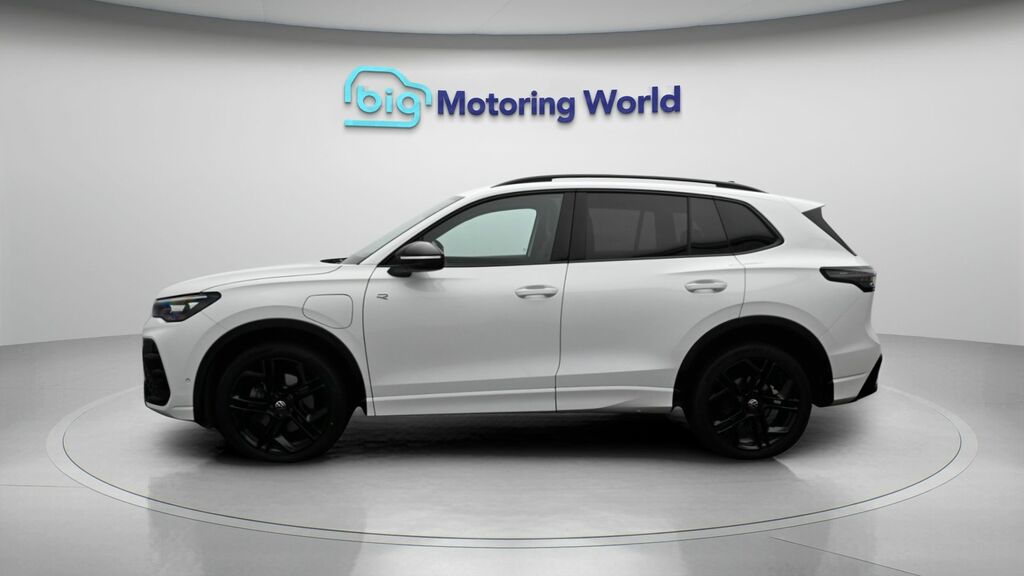 Volkswagen Tiguan R-line VO74PKE White #4