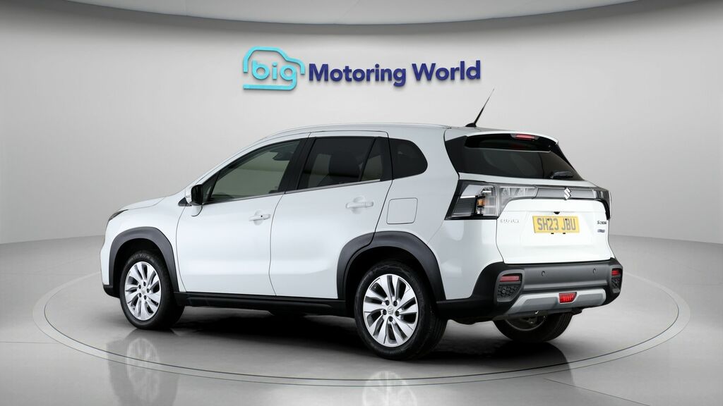 Suzuki S Cross Motion White #5
