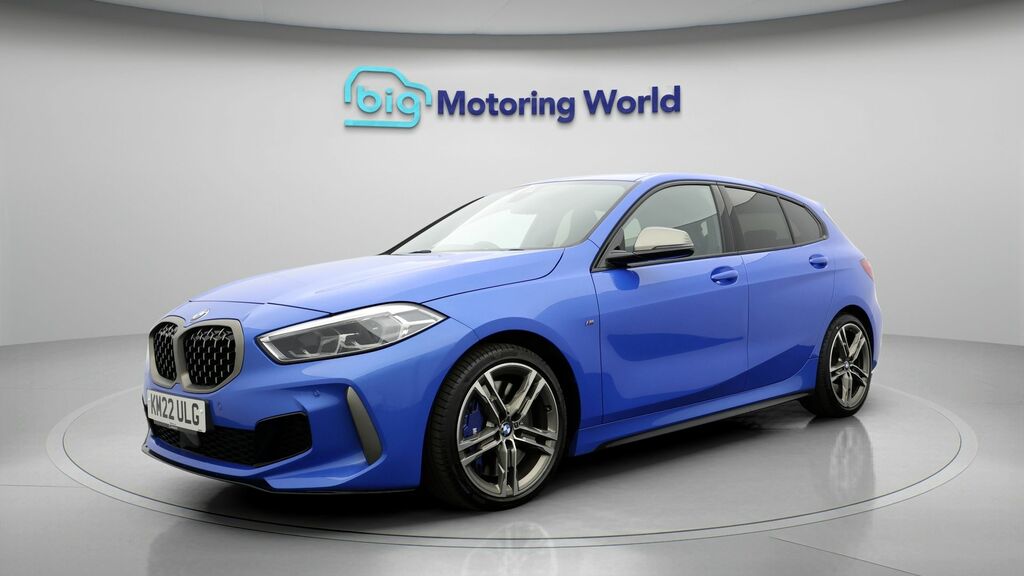 BMW 1 Series Xdrive Blue #3