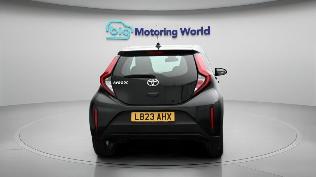 Toyota Aygo X Pure Black #6
