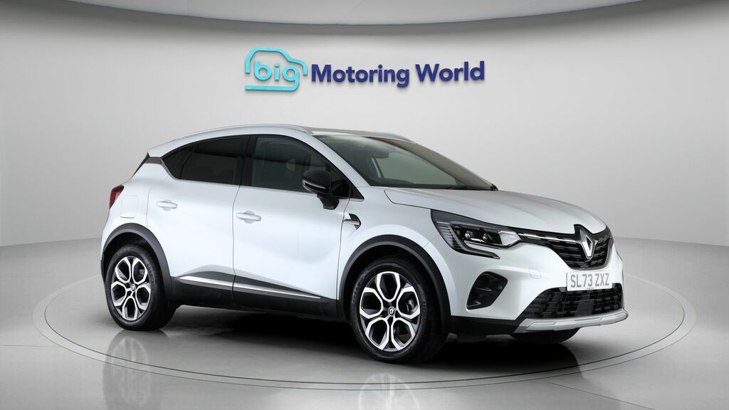 Renault Captur Techno White