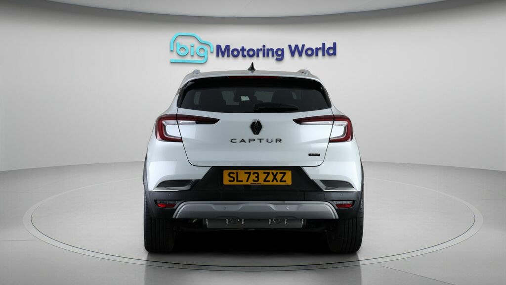 Renault Captur Techno White #6