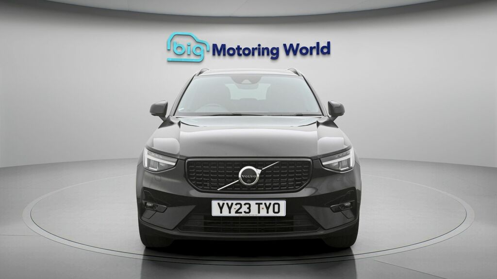 Volvo XC40 Ultimate Dark YY23TYO Black #2