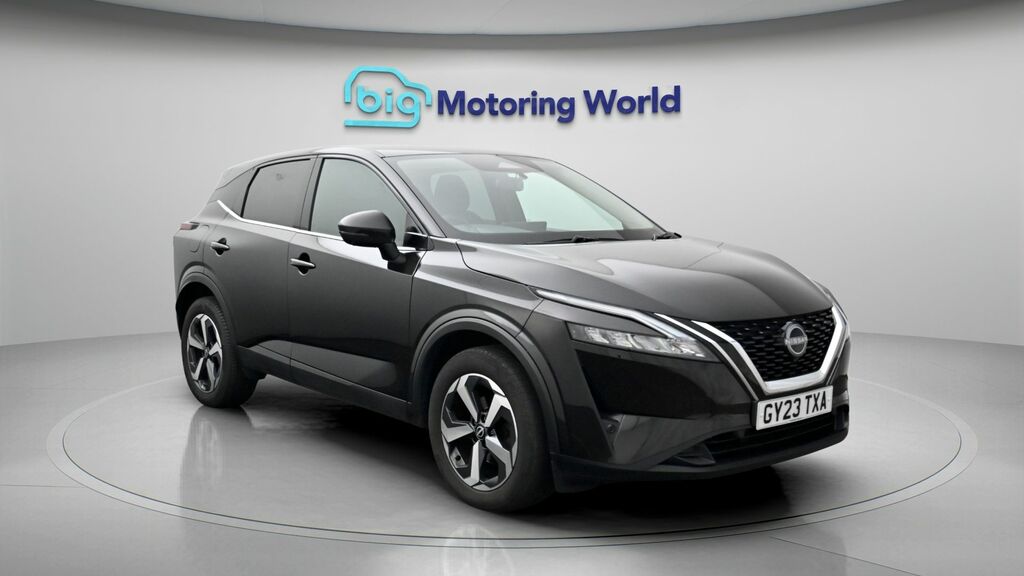 Nissan Qashqai N-connecta Black
