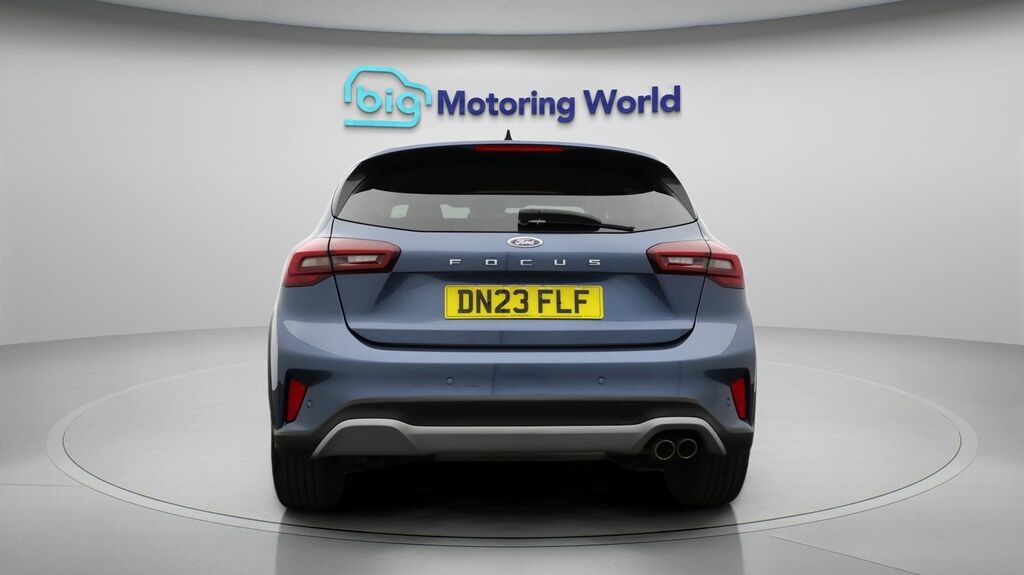 Ford Focus Active Blue #6