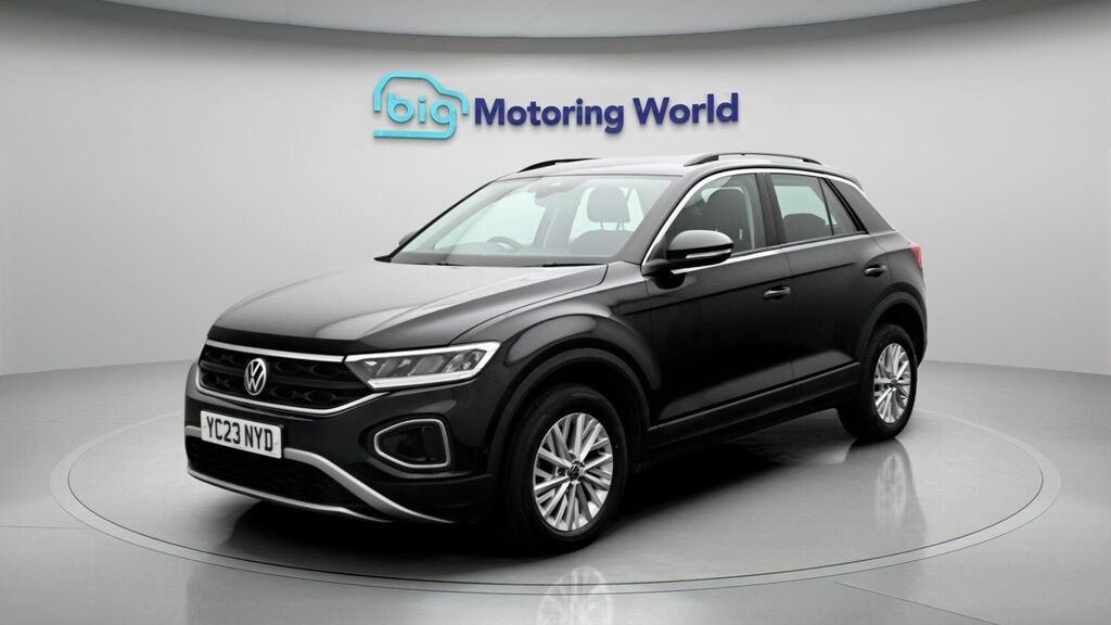 Volkswagen T-Roc Life YC23NYD Black #3