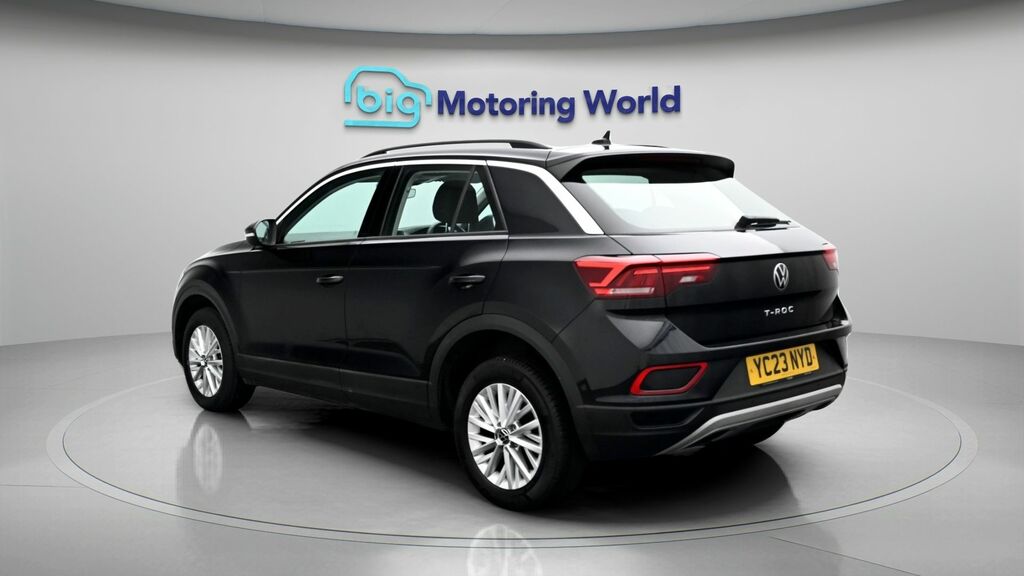 Volkswagen T-Roc Life YC23NYD Black #5
