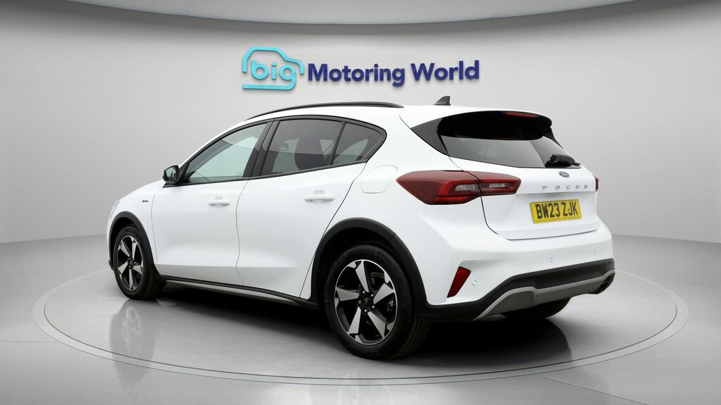 Ford Focus Active White #5