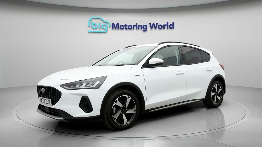 Ford Focus Active White #3