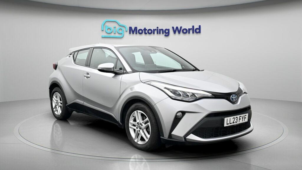 Toyota C-Hr Icon Silver