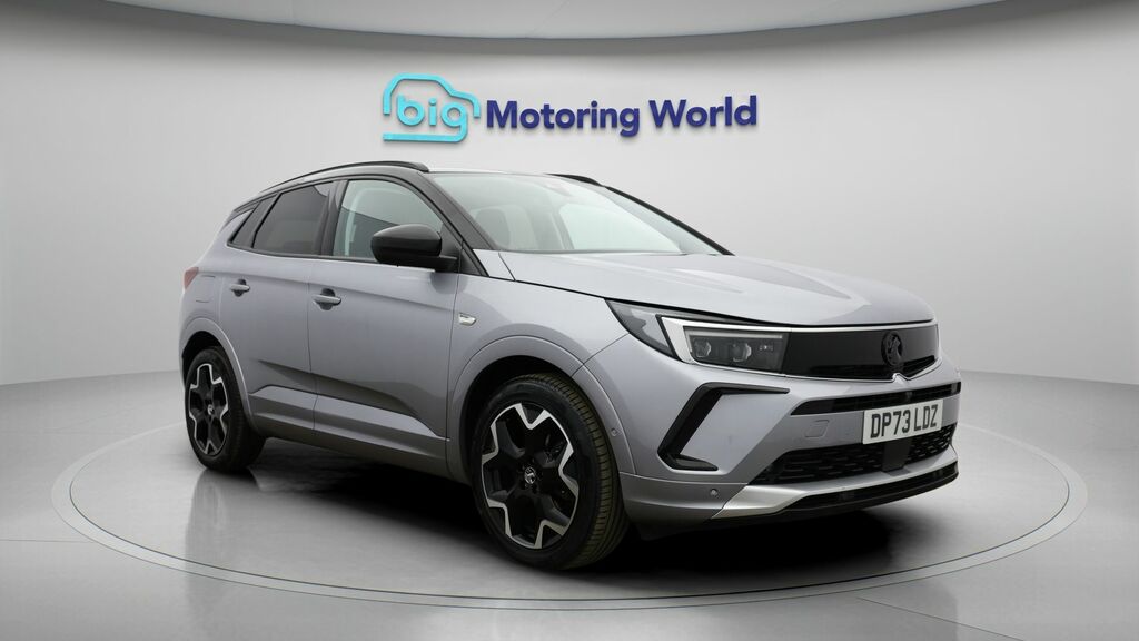 Vauxhall Grandland Ultimate Grey