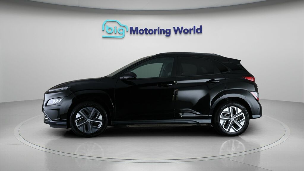 Hyundai Kona Premium Black #4