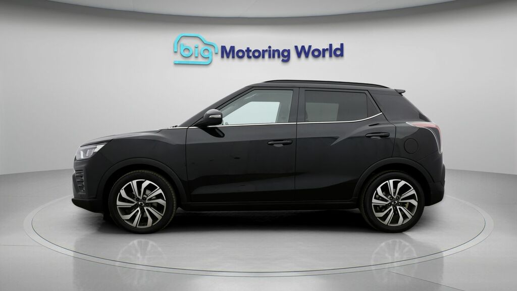 SsangYong Tivoli Ultimate Nav WJ72JKN Black #4