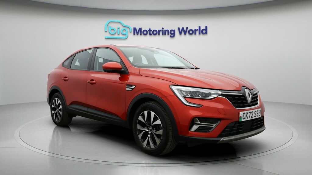Renault Arkana Iconic Red