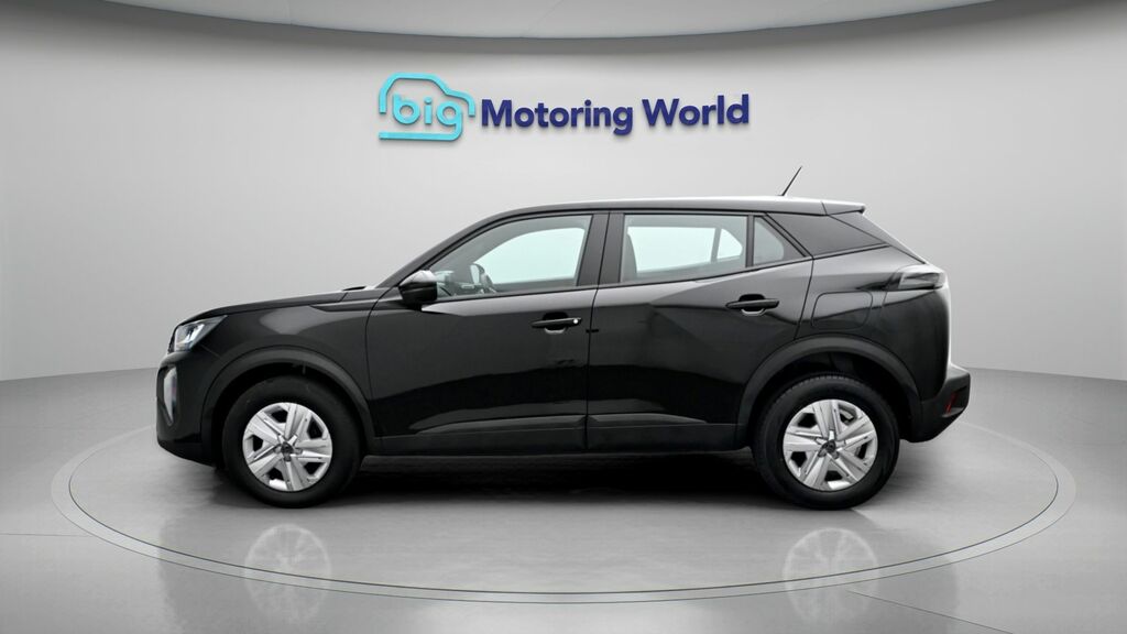 Peugeot 2008 Active Black #5