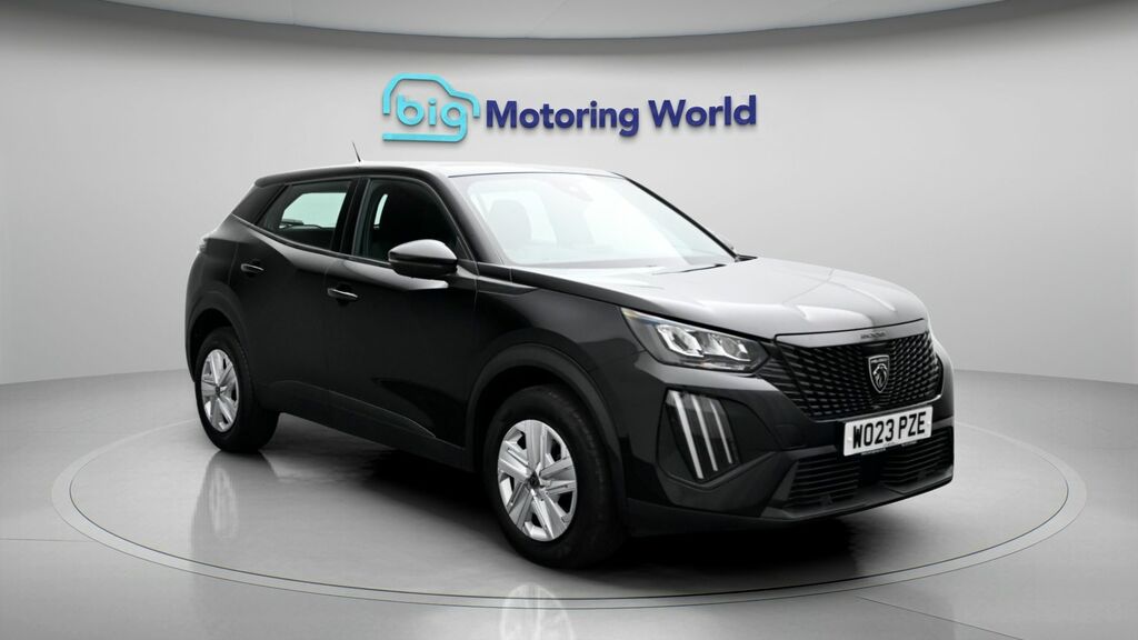 Peugeot 2008 Active Black #2