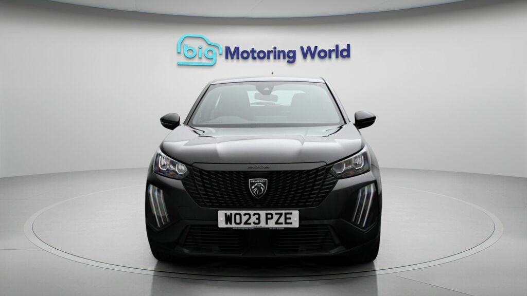 Peugeot 2008 Active Black #3