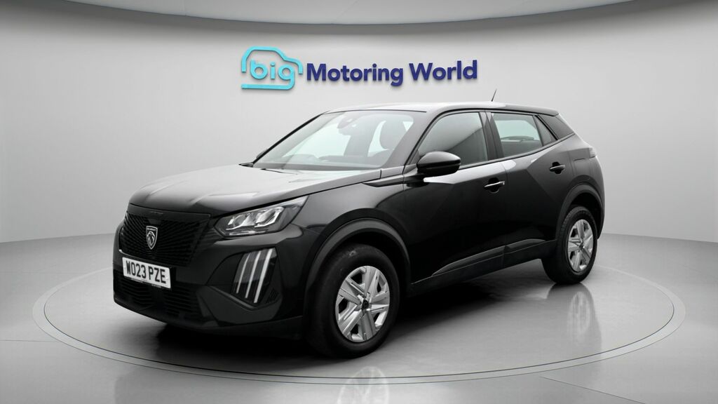 Peugeot 2008 Active Black #4