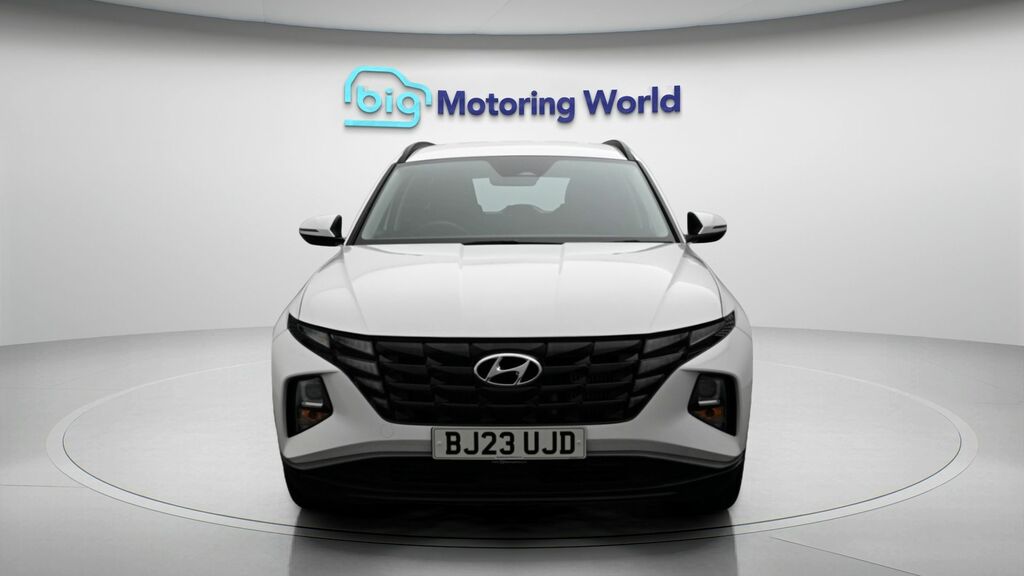 Hyundai Tucson Se Connect White #2