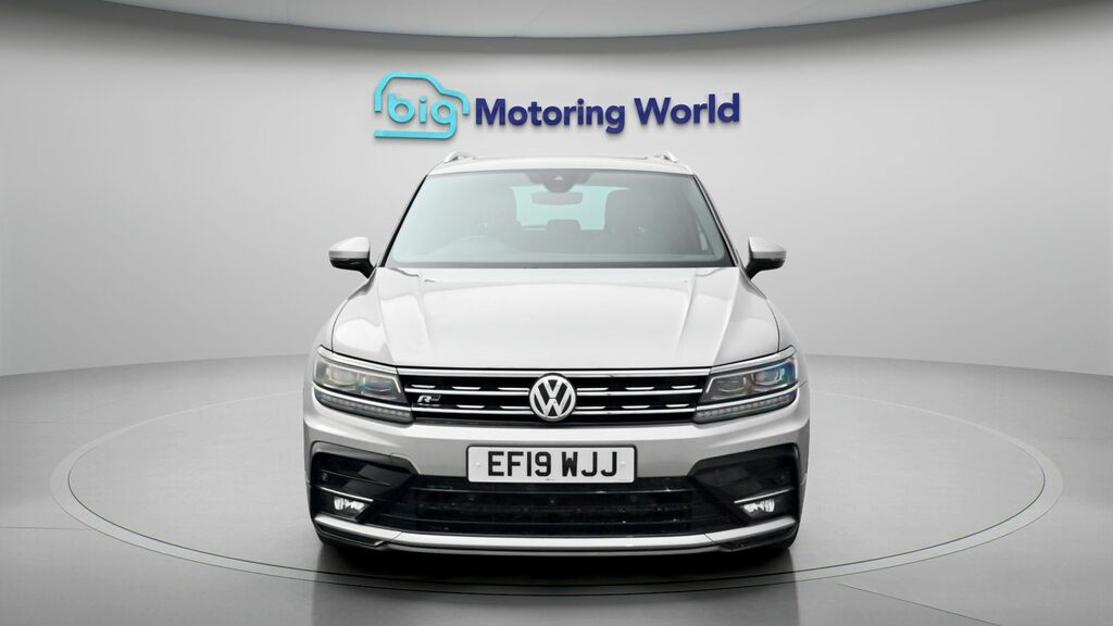 Volkswagen Tiguan R-line EF19WJJ Silver #2