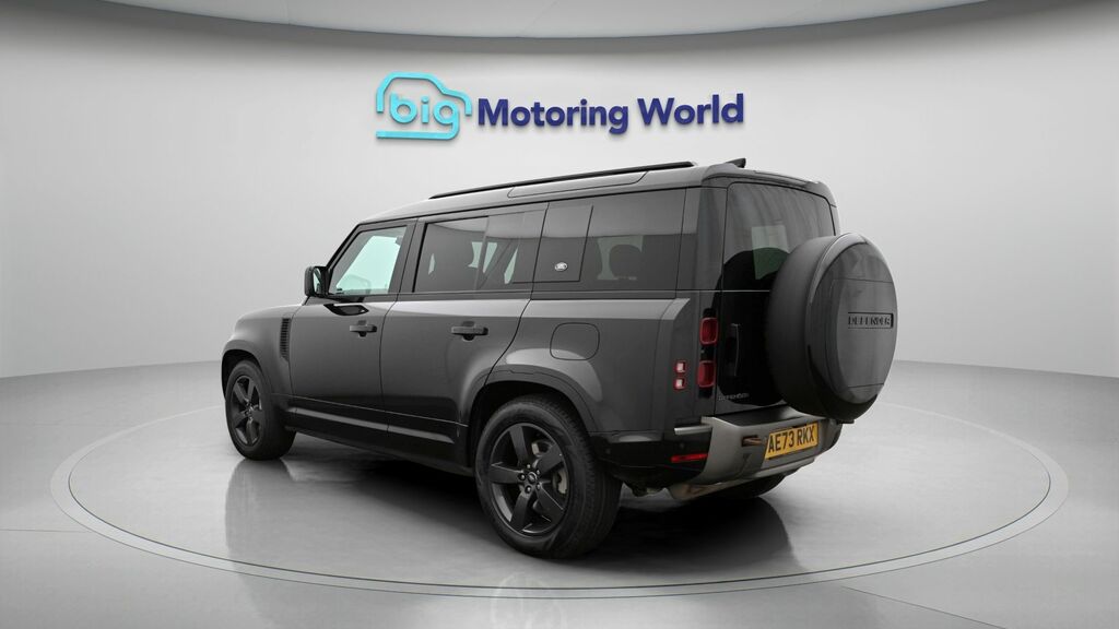 Land Rover Defender 110 X-dynamic Hse AE73RKX Black #5