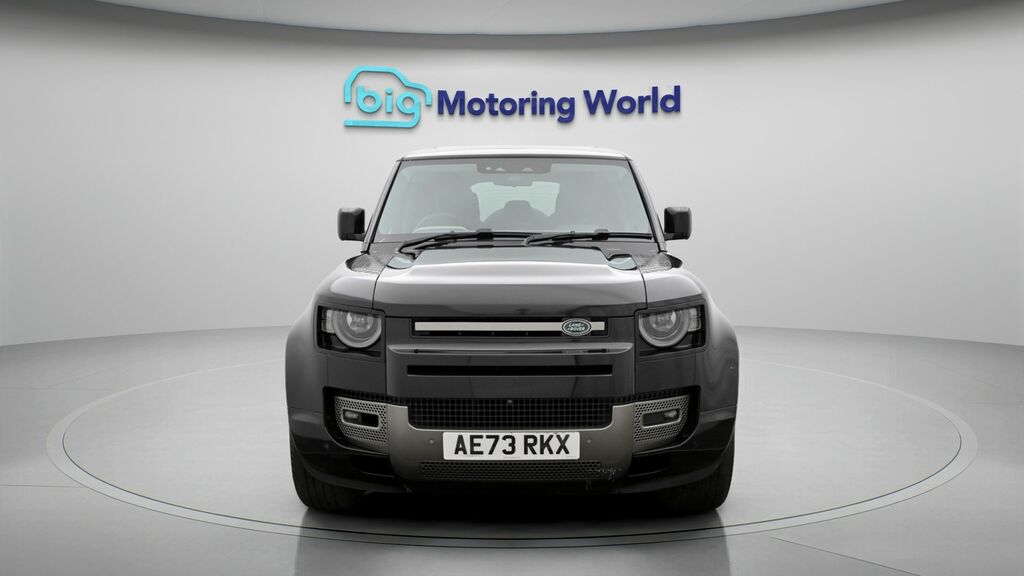 Land Rover Defender 110 X-dynamic Hse AE73RKX Black #2