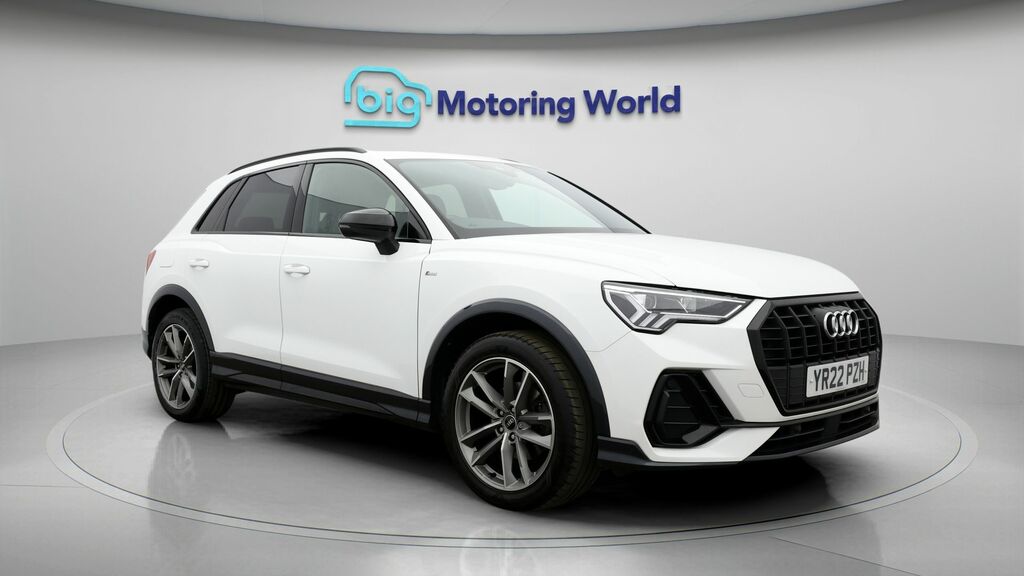 Audi Q3 Black Edition White