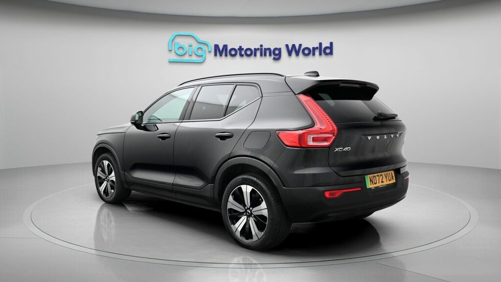 Volvo XC40 Plus Black #5