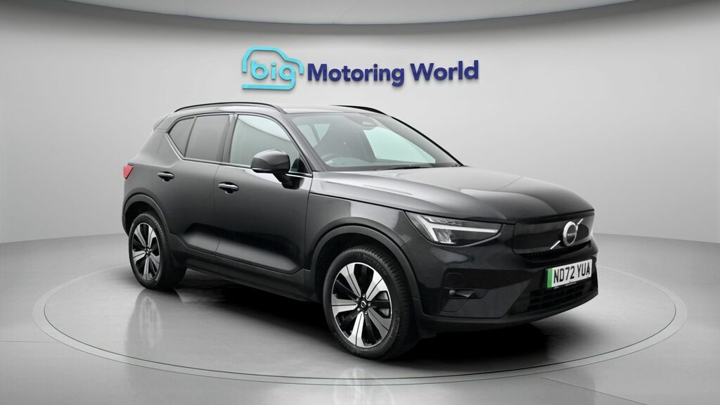Volvo XC40 Plus Black
