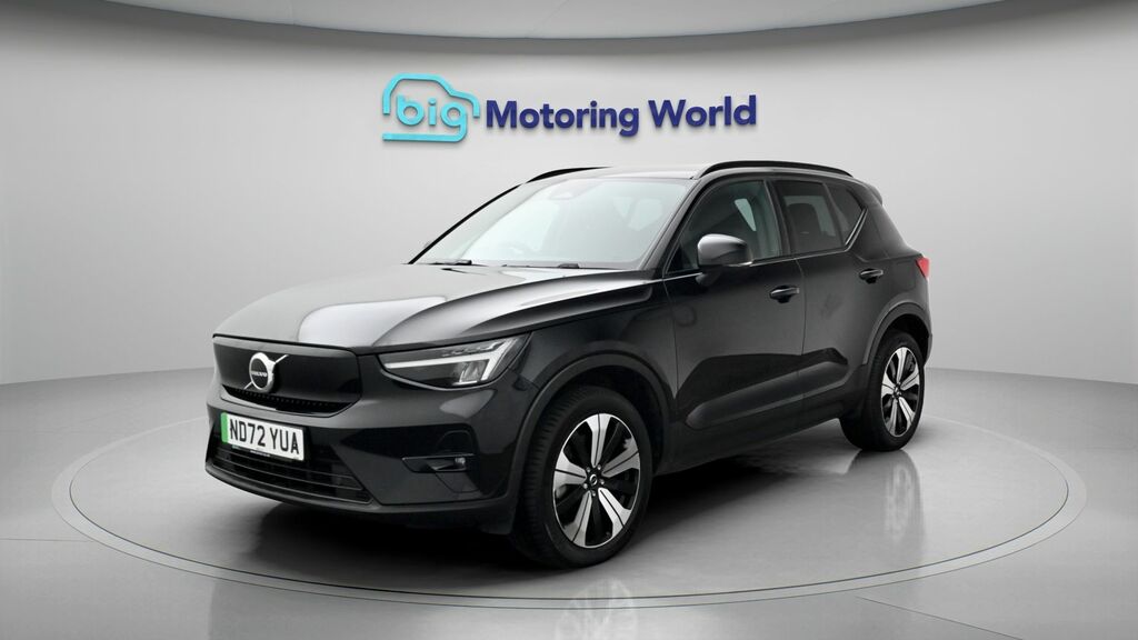 Volvo XC40 Plus Black #3
